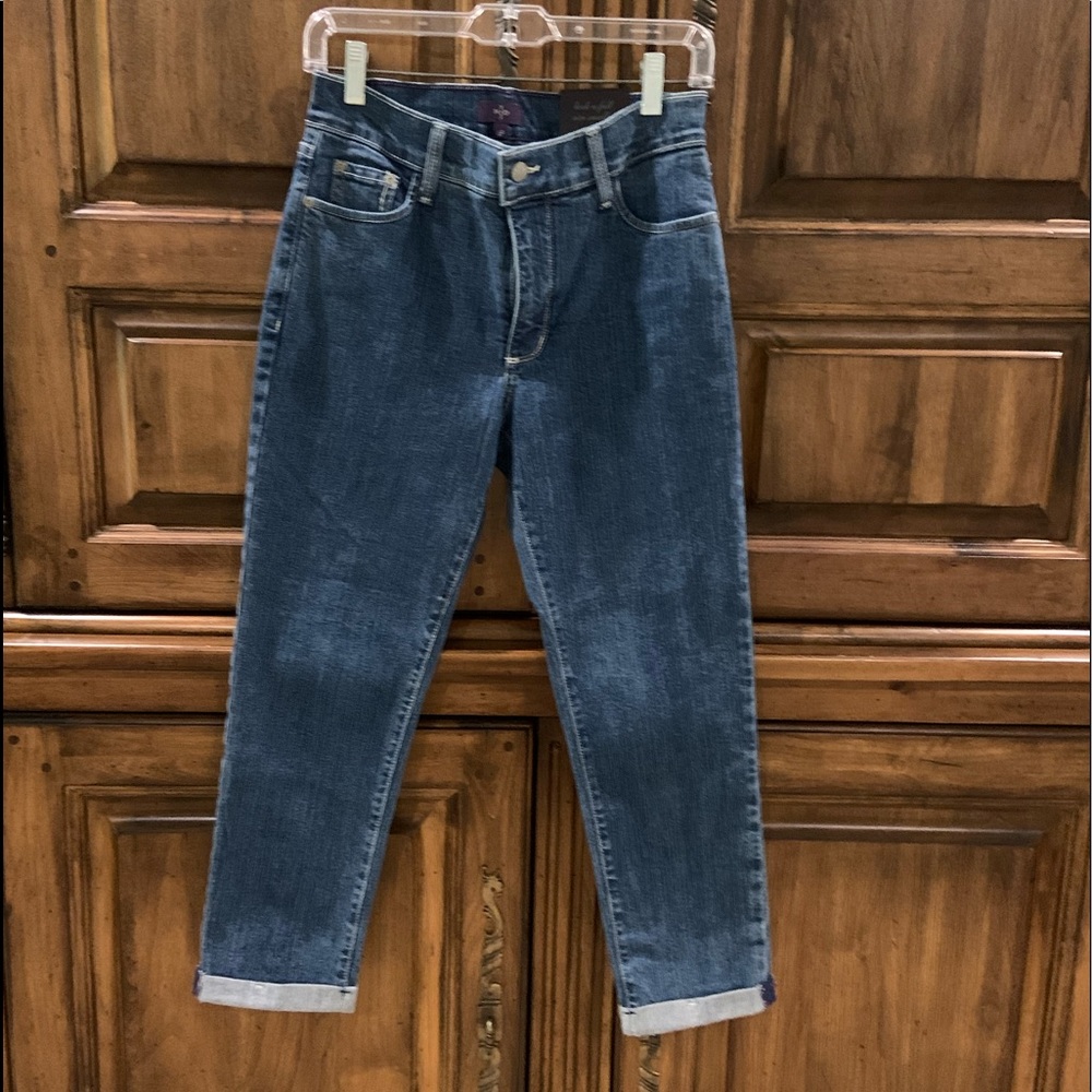NYDJ - NWT - Cropped - 6P